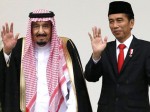Saudi King Salman, left, and Indonesian President Joko Widodo wave to the media during their meeting at the presidential palace in Bogor, West Java, Indonesia, Wednesday, March 1, 2017. Salman arrived in the world's largest Muslim nation on Wednesday as part of a multi-nation tour aimed at boosting economic ties with Asia. REUTERS/Achmad Ibrahim/Pool